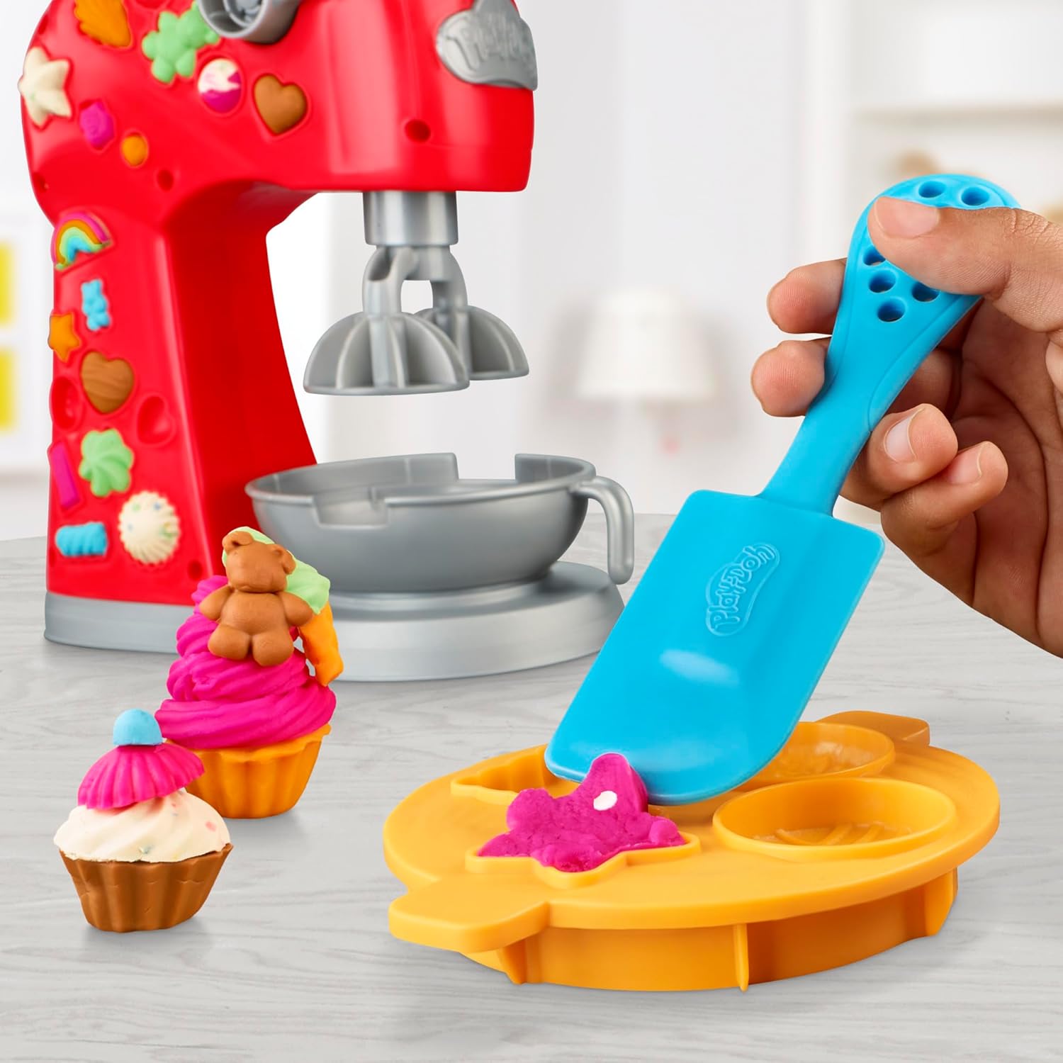 Play-Doh Kitchen Creations Magical Mixer Playset, Crafts for Kids, Toy Mixer with Play Kitchen Accessories, Arts and Crafts for Toddlers