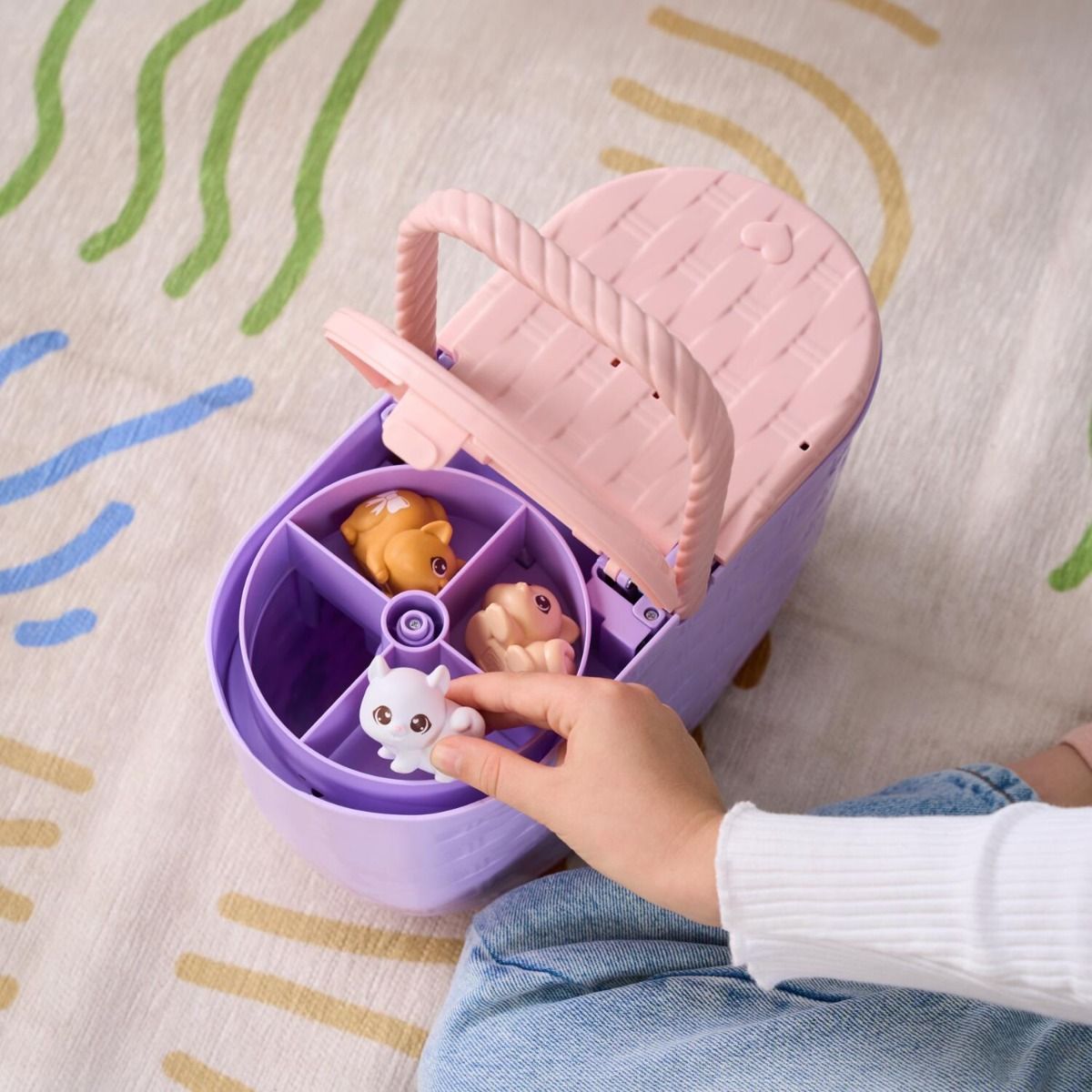 Little Live Pets Mama Surprise Kitty Playset - Interactive Cuddly Mama Kitten with 3 Adorable Babies for Imaginative Play
