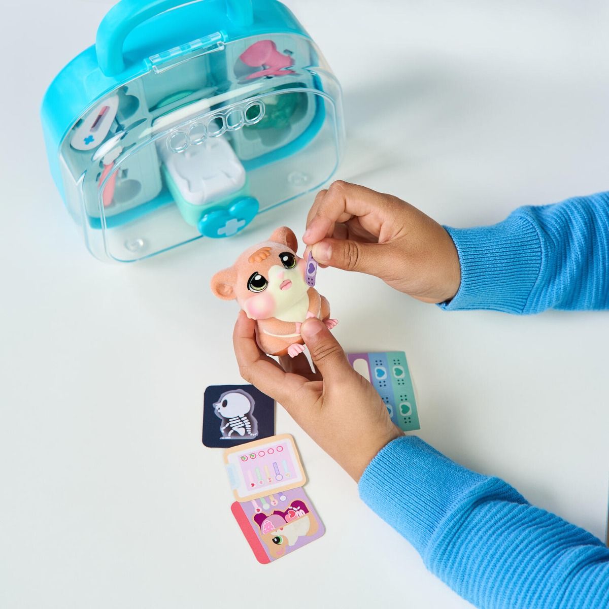 Little Live Pets Ouchies Vet Kit - Coco the Hamster, Interactive Toy, Light Up Cheeks,16.7cm Vet Playset & Accessories, Diagnose & Heal Like a Real Vet, 20+ Sounds, Lights & Reactions, Repeat Play