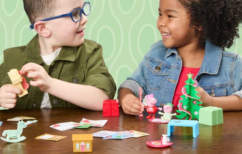 Peppa Pig Peppa & Evie's Advent Calendar – 24 Festive Surprises