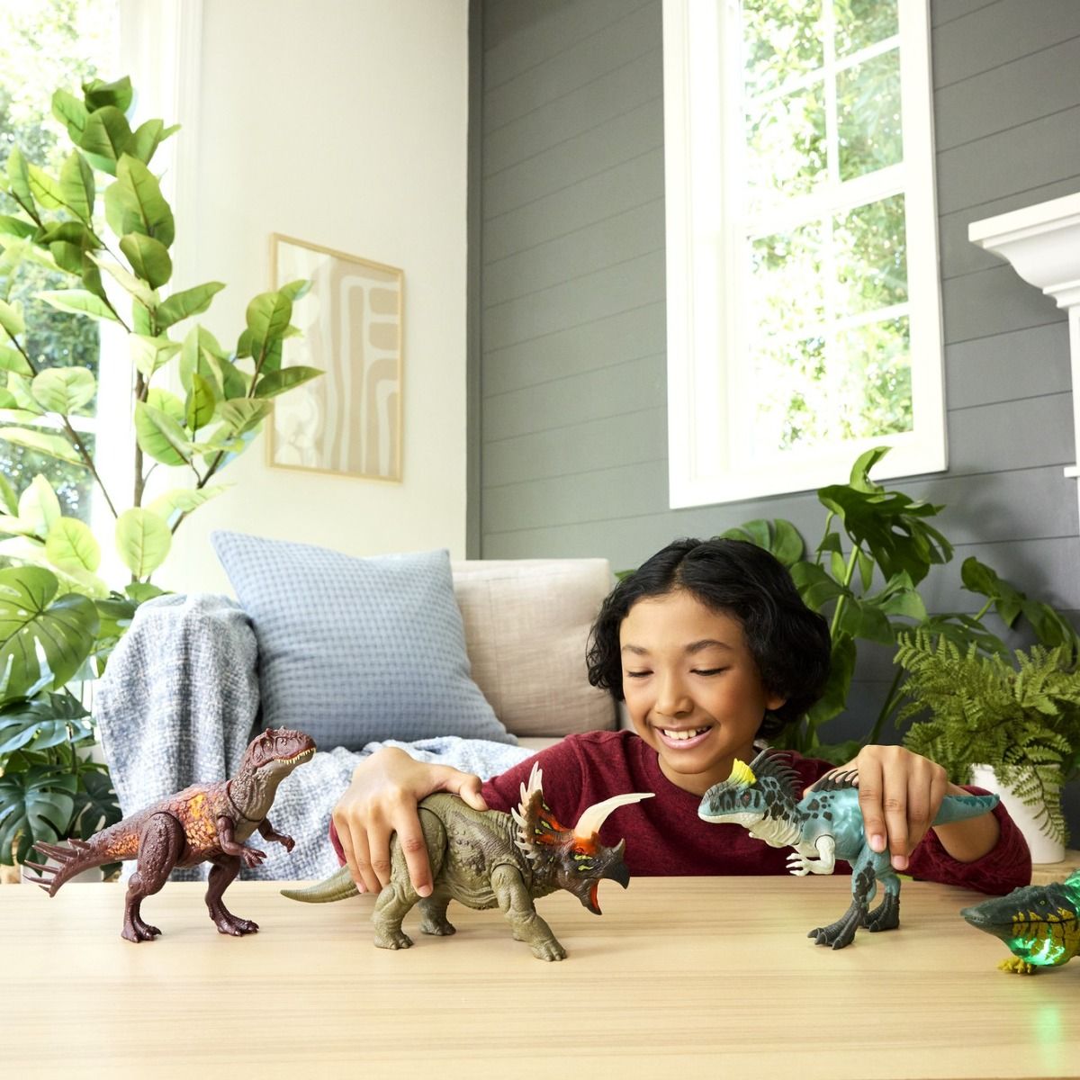 Jurassic World Wild Roar Triceratops Dinosaur Action Figure – 12.2 Inch with Roaring Sounds, Lights & Attack Action